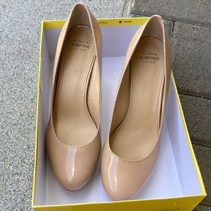 Circa Joan & David size 9 light taupe pump